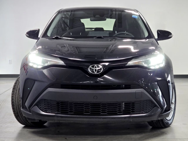 Toyota C-HR LE/XLE Premium/Limited 2021