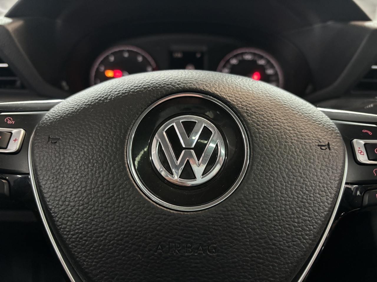 2021 Volkswagen Passat Highline Main Image