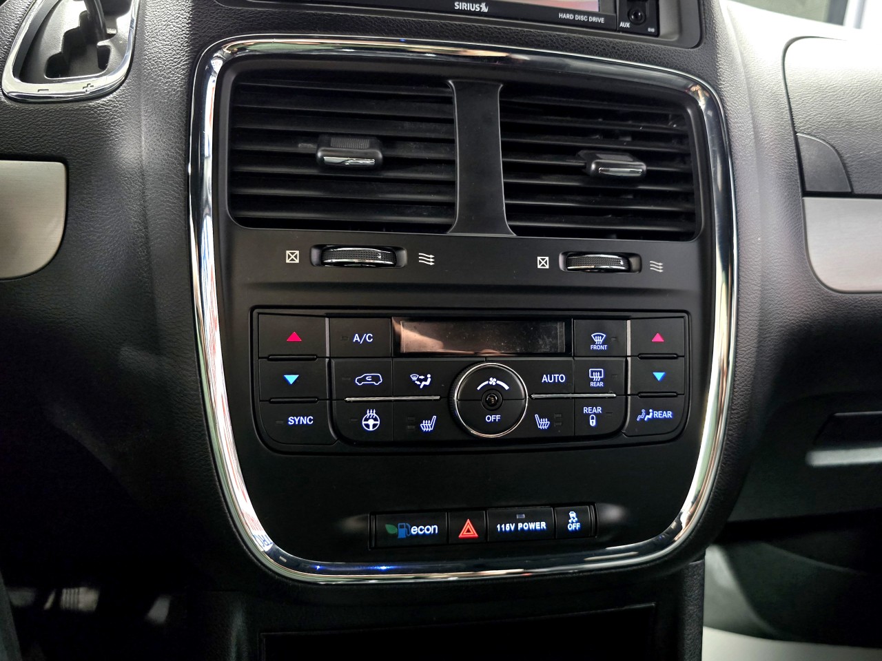 2016 Dodge Grand Caravan R/T Main Image