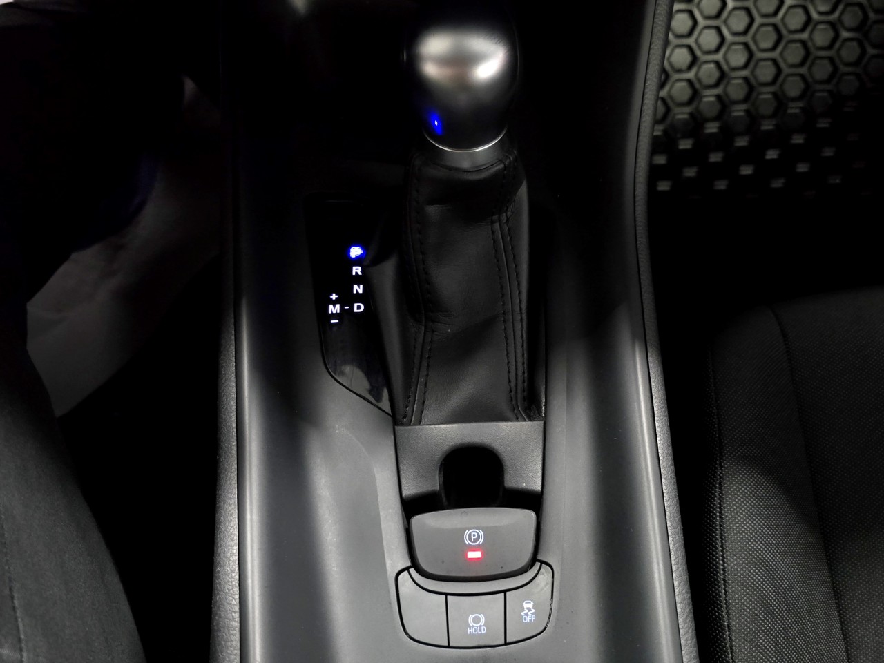 2021 Toyota C-HR LE/XLE Premium/Limited Main Image