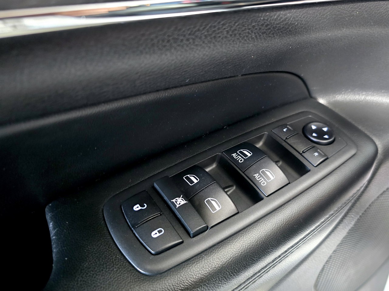 2018 Jeep Grand Cherokee Limited Main Image