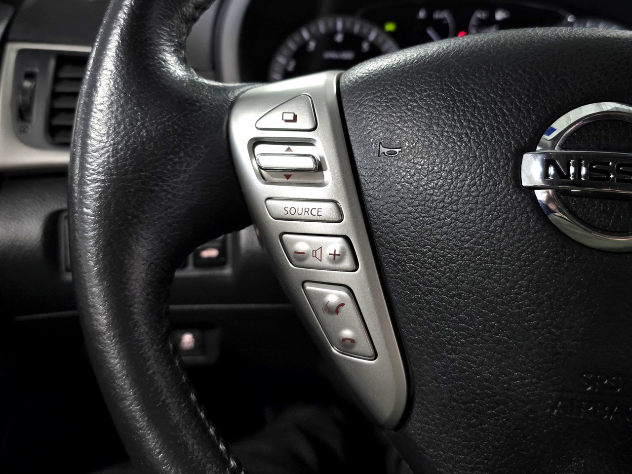 2015 Nissan Sentra SV Main Image