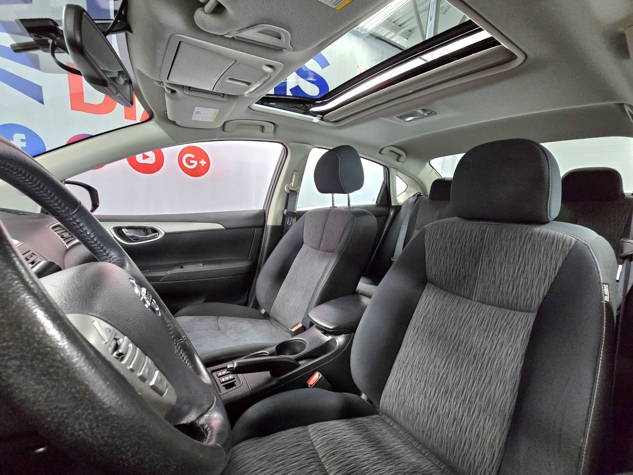 2015 Nissan Sentra SV Main Image